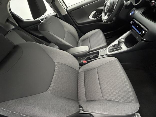 TOYOTA Yaris 116h Dynamic  