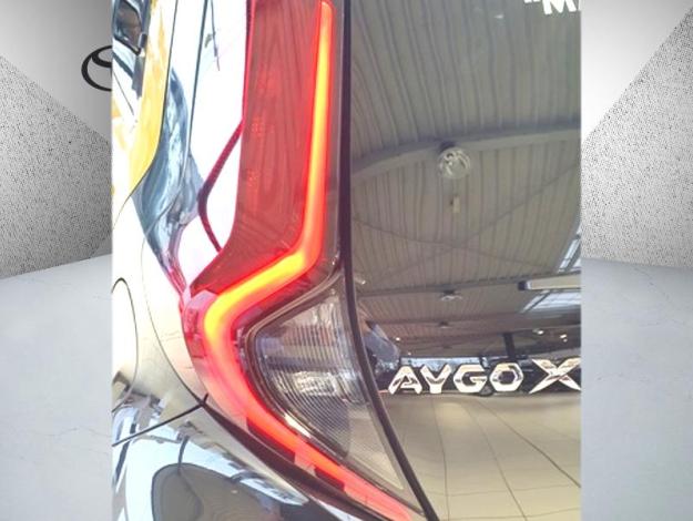 TOYOTA Aygo X Hybride 116h GR Sport  AYGO X CROSSOVER 116H GR SPORT JBL 