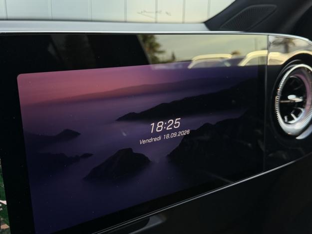 MERCEDES-BENZ GLB 250+ avec technologie EQ Limited Edition  GLB 250+ avec technologie EQ Limited Edition