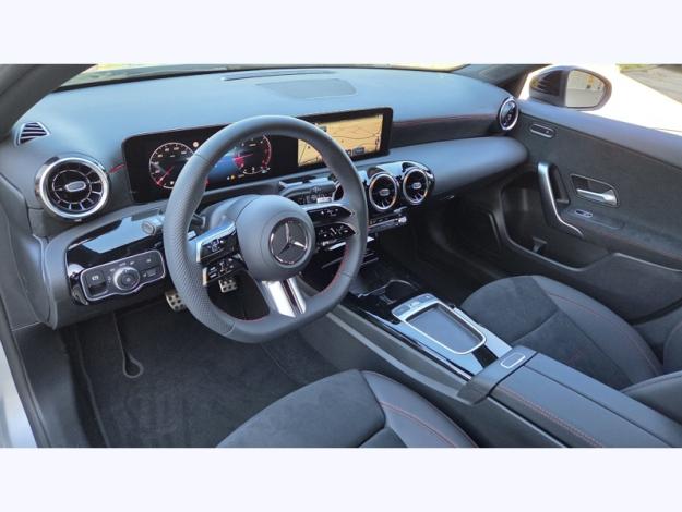 MERCEDES-BENZ Classe A 200 d AMG Line  Classe A 200 d AMG Line