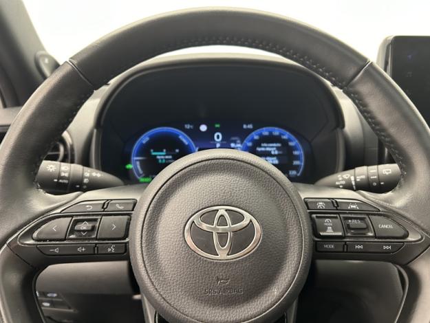 TOYOTA Yaris Cross 1.5 130H PREMIERE   