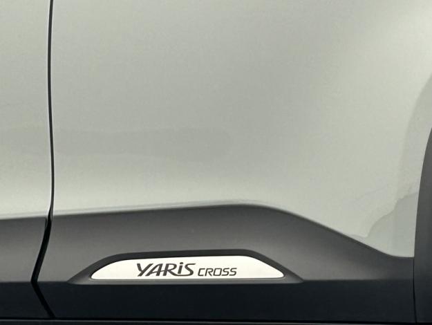 TOYOTA Yaris Cross 1.5 130H PREMIERE   