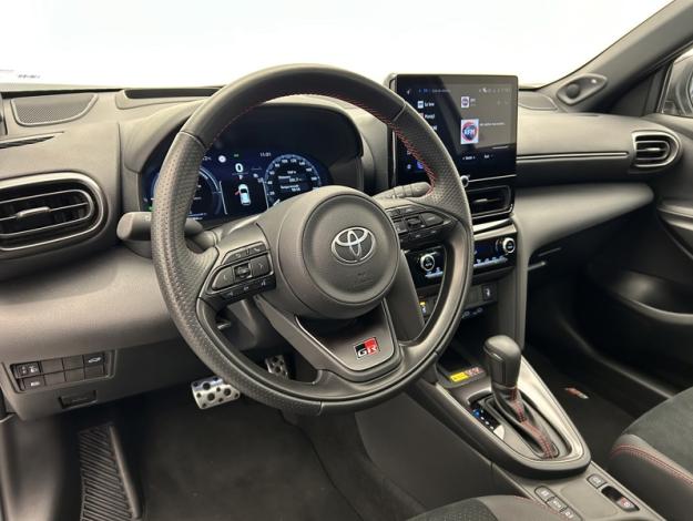 TOYOTA Yaris Cross 1.5 130H GR SPORT    TOIT PANO PACK TECHNO 