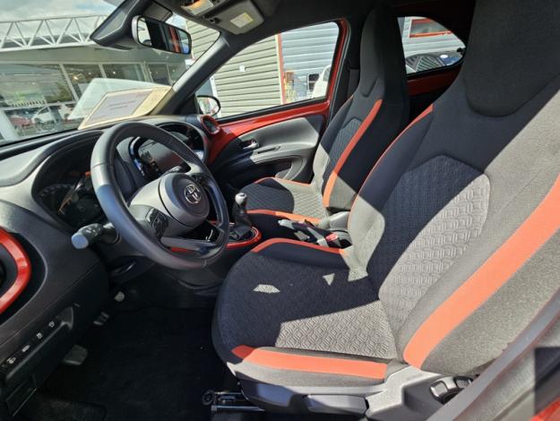 TOYOTA Aygo X 1.0 VVT-i 72 Design   