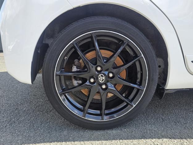 TOYOTA Yaris 100h HYBRID GR SPORT  