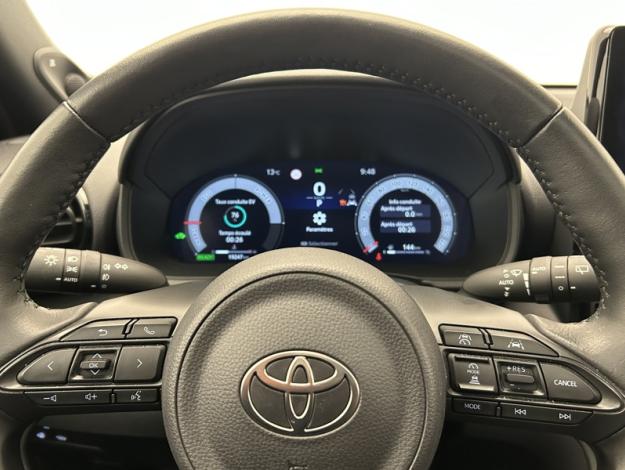 TOYOTA Yaris Cross 1.5 130H PREMIERE   