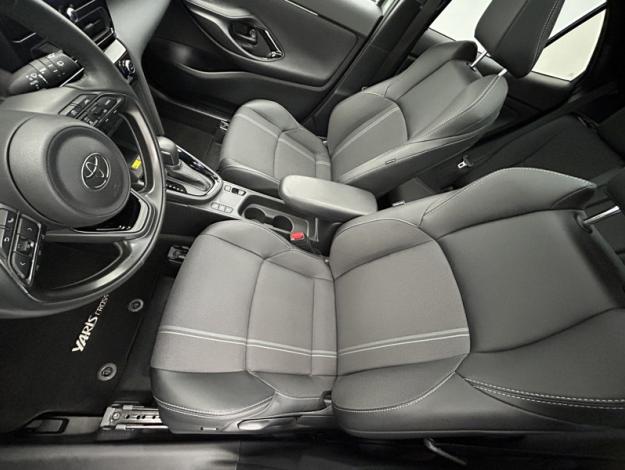 TOYOTA Yaris Cross 1.5 130H PREMIERE   