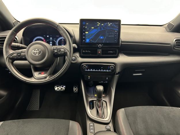 TOYOTA Yaris 130h GR SPORT  