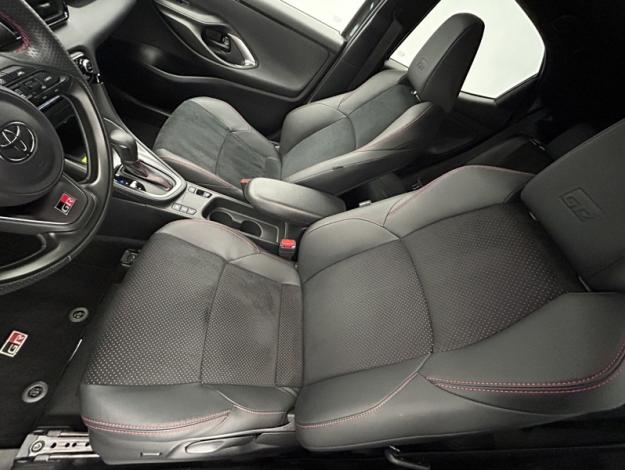TOYOTA Yaris 130h GR SPORT  