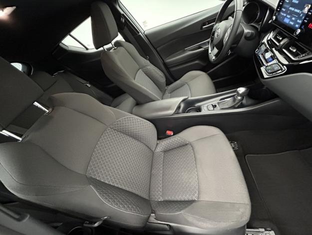 TOYOTA C-HR 1.8 Hybride 122 Dynamic   