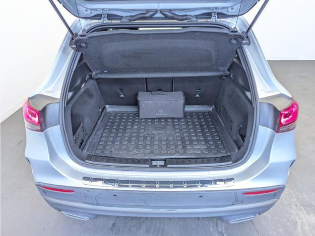 MERCEDES-BENZ GLA 250 e AMG Line  GLA 250 e AMG Line
