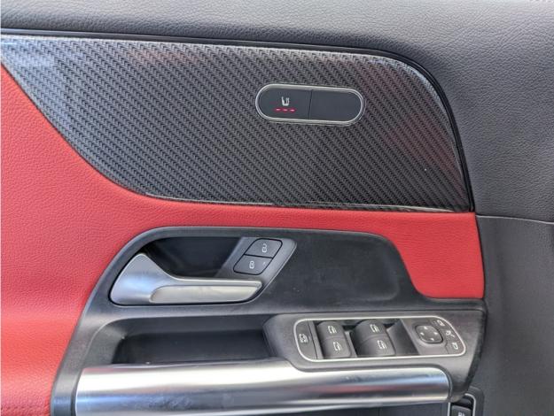 MERCEDES-BENZ GLA 250 e AMG Line  GLA 250 e AMG Line
