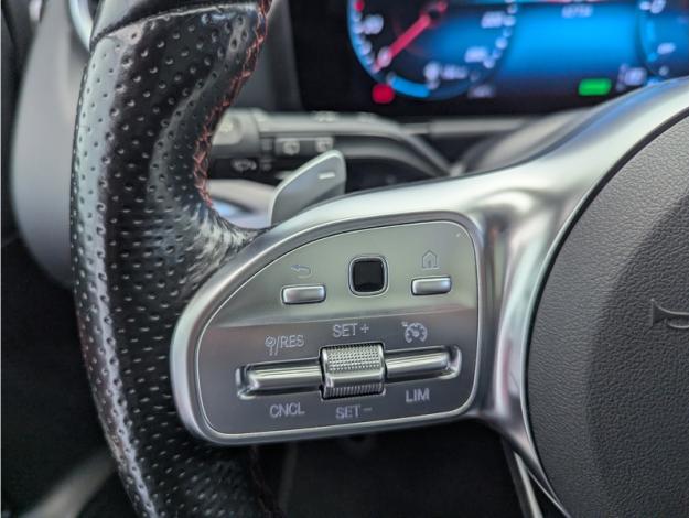 MERCEDES-BENZ GLA 250 e AMG Line  GLA 250 e AMG Line