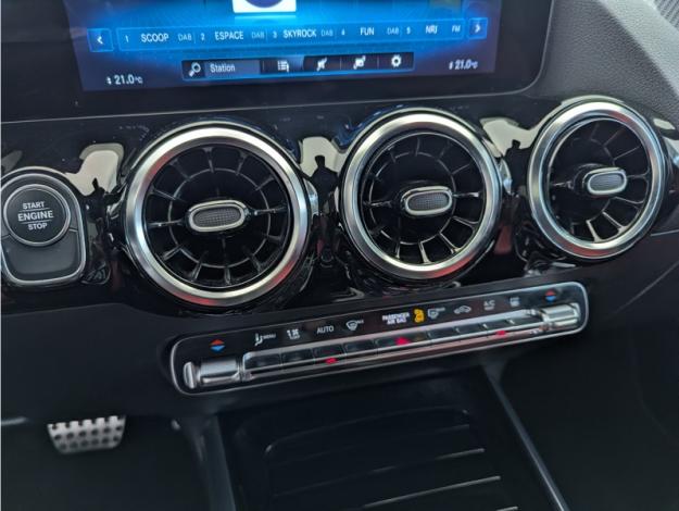 MERCEDES-BENZ GLA 250 e AMG Line  GLA 250 e AMG Line
