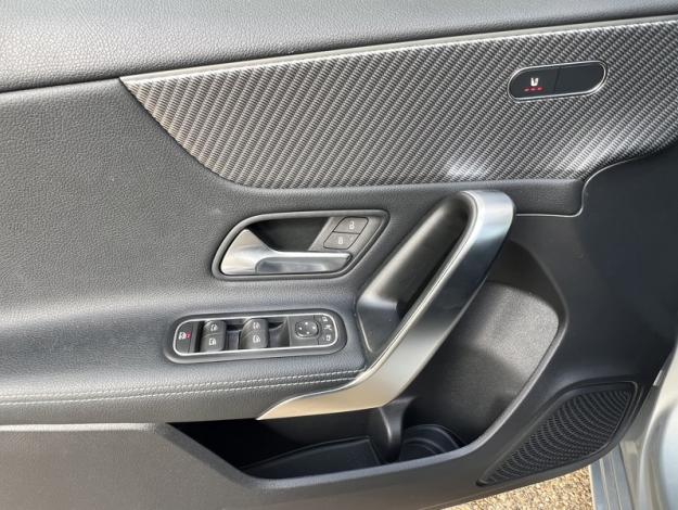 MERCEDES-BENZ Classe A 180 Progressive Line  