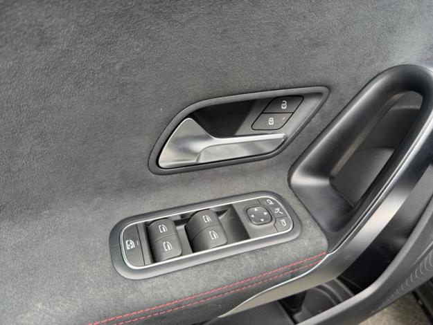 MERCEDES-BENZ Classe A 180 d AMG Line  
