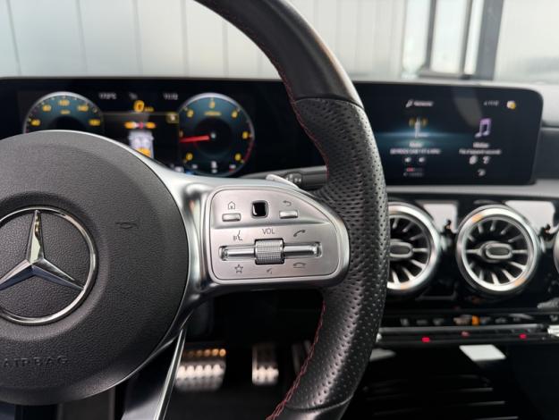 MERCEDES-BENZ Classe A 180 d AMG Line  