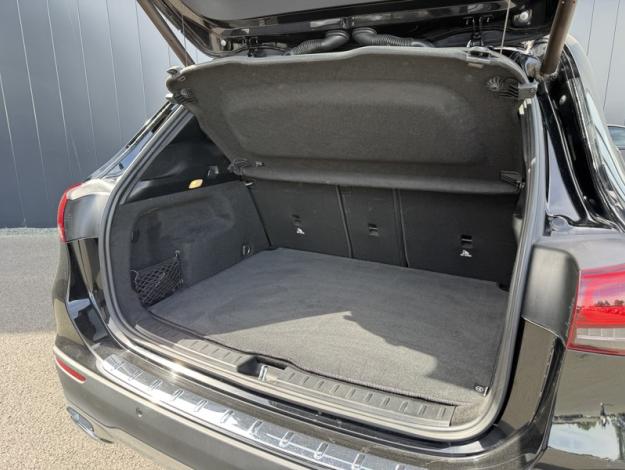 MERCEDES-BENZ GLA 200 d Progressive Line  