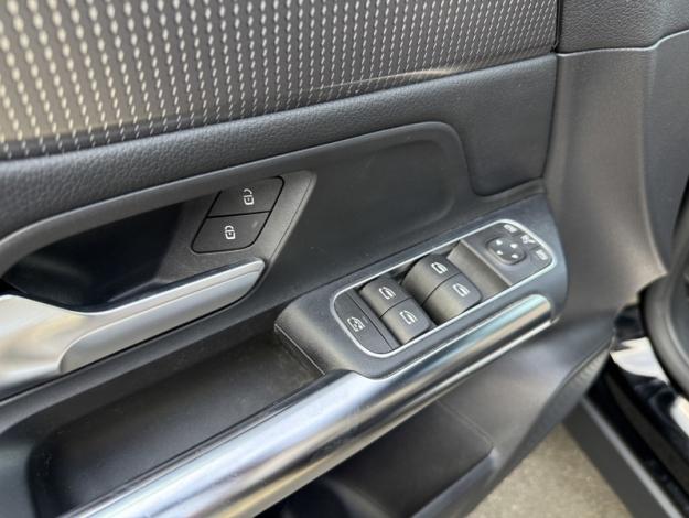 MERCEDES-BENZ GLA 200 d Progressive Line  