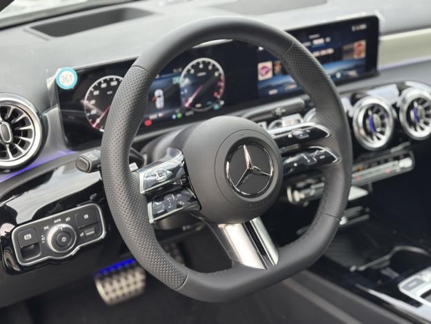 MERCEDES-BENZ A 180 Star Edition  