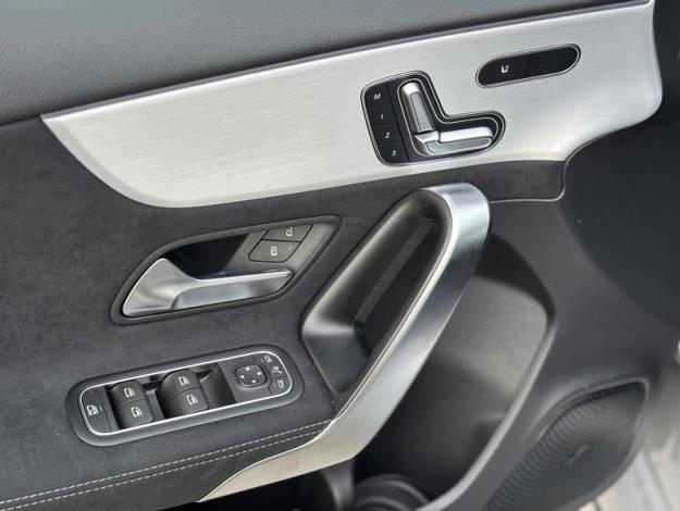 MERCEDES-BENZ A 180 Star Edition  