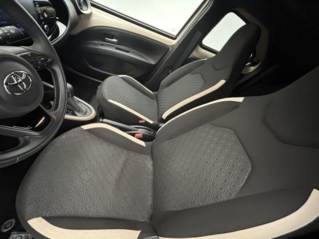 TOYOTA Aygo X 1.0 S-CVT 72 Design   
