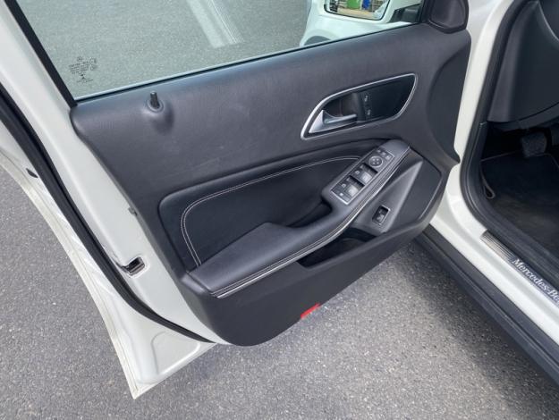 MERCEDES-BENZ GLA 200 d 4MATIC Sensation  