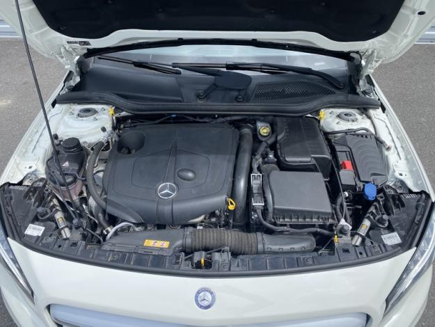 MERCEDES-BENZ GLA 200 d 4MATIC Sensation  
