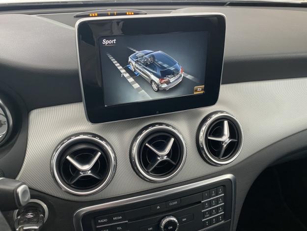 MERCEDES-BENZ GLA 200 d 4MATIC Sensation  