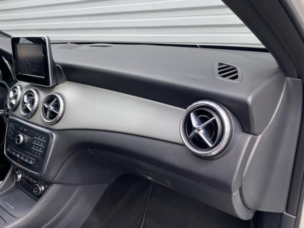 MERCEDES-BENZ GLA 200 d 4MATIC Sensation  