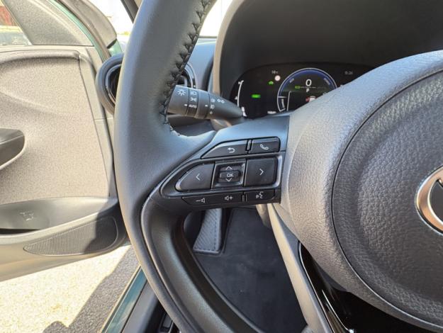 TOYOTA Yaris Hybride 116h Design  1.5 116 ch 