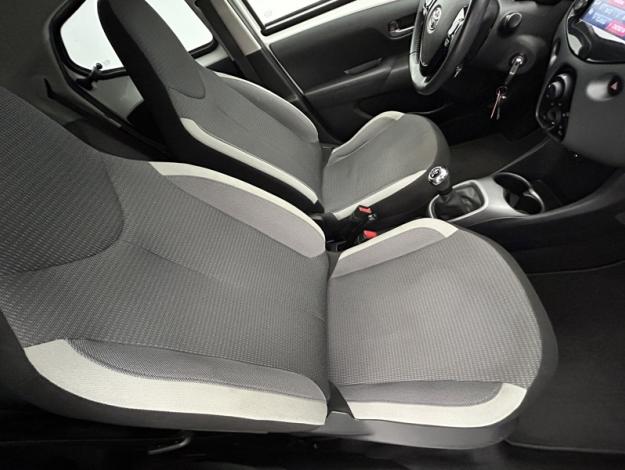 TOYOTA Aygo 1.0 VVT-i x-play  72 ch 