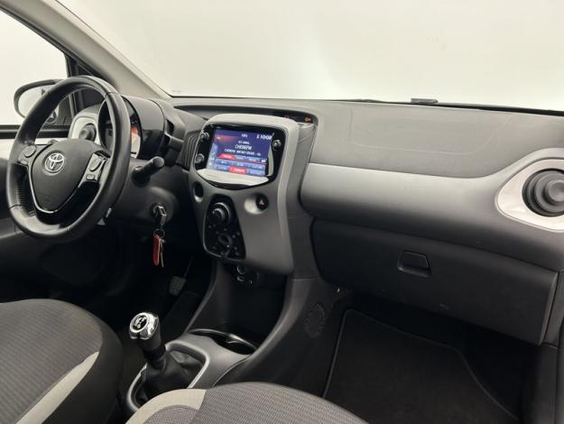 TOYOTA Aygo 1.0 VVT-i x-play  72 ch 