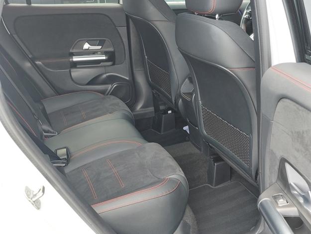 MERCEDES-BENZ GLA 200 d AMG Line  