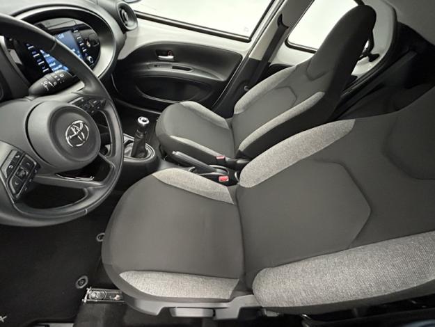 TOYOTA Aygo X 1.0 VVT-i 72 Dynamic   