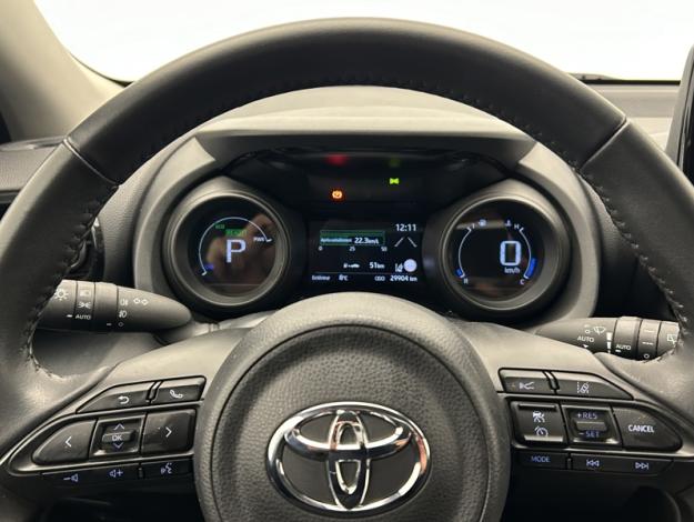 TOYOTA Yaris 116h Design  