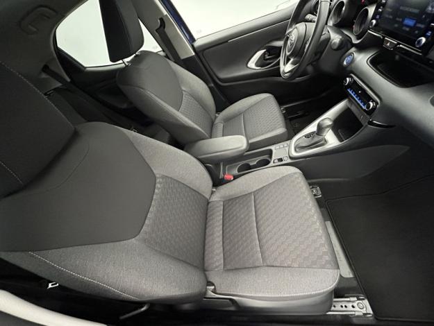 TOYOTA Yaris 116h Design  