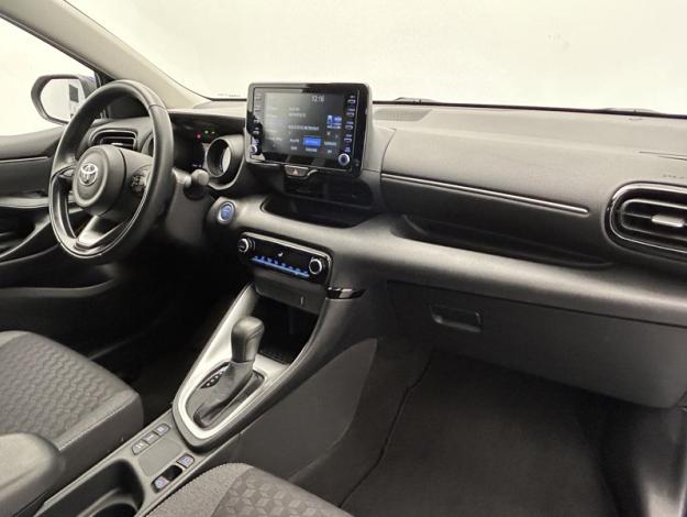 TOYOTA Yaris 116h Design  