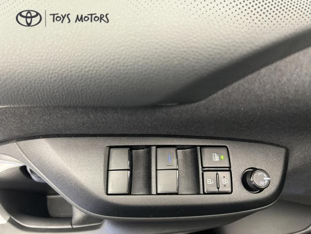 TOYOTA Yaris 70 VVT-i Design  
