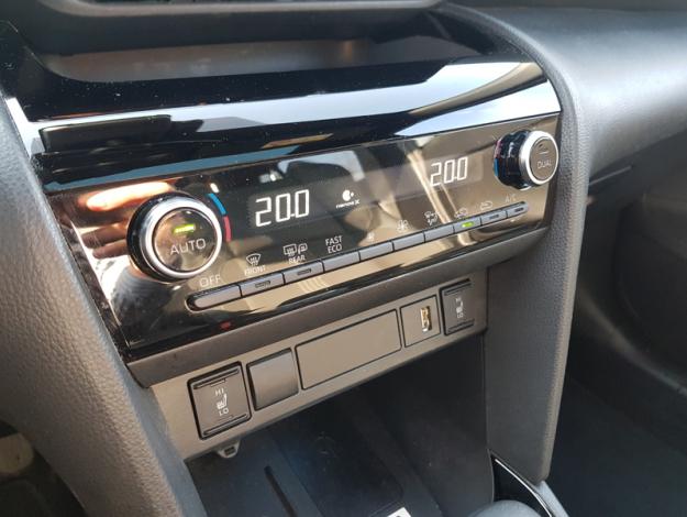 TOYOTA Yaris Cross Hybrid 2WD Trail   
