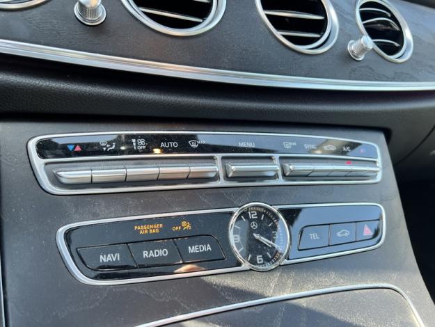 MERCEDES-BENZ E 200 d Berline AMG Line  