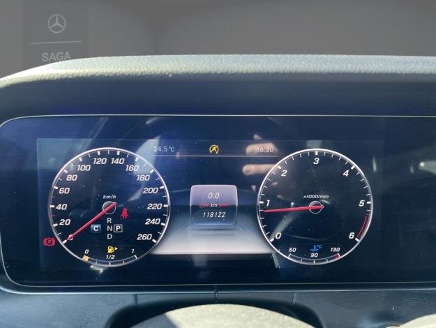 MERCEDES-BENZ E 200 d Berline AMG Line  