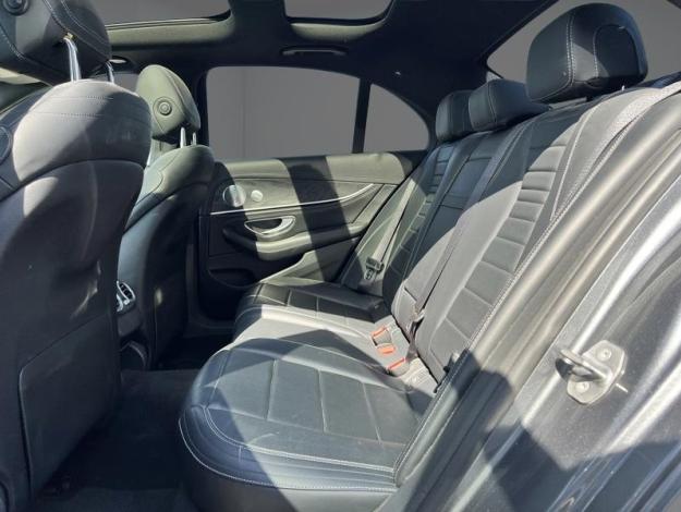 MERCEDES-BENZ E 200 d Berline AMG Line  