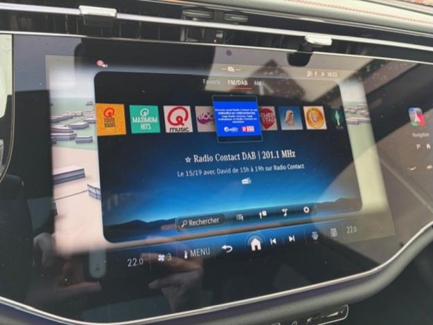 MERCEDES-BENZ E53 AMG Hybrid HyperScreen Pano  