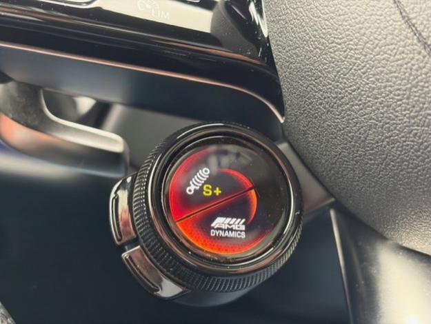 MERCEDES-BENZ E53 AMG Hybrid HyperScreen Pano  
