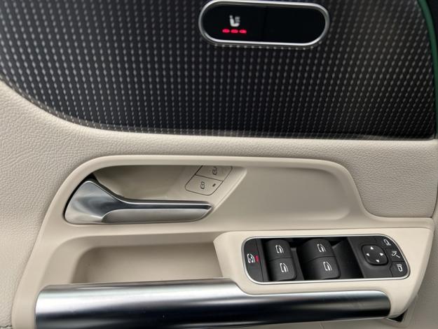 MERCEDES-BENZ EQA 250 Business Line  