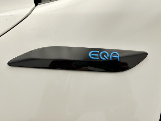MERCEDES-BENZ EQA 250 Business Line  