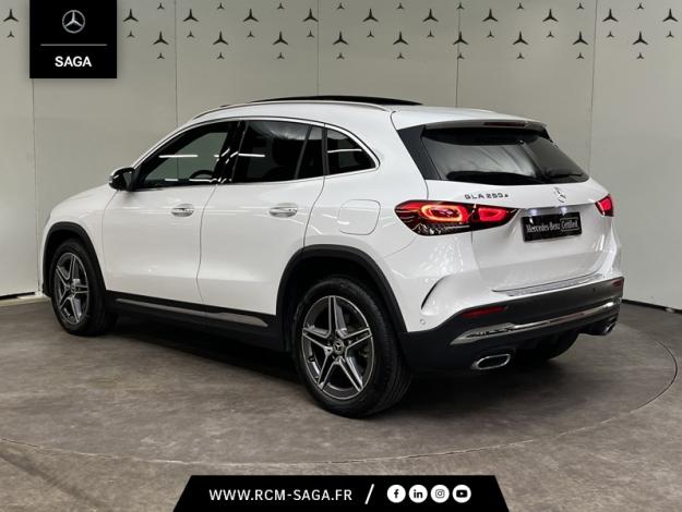 MERCEDES-BENZ GLA 250 e AMG Line  