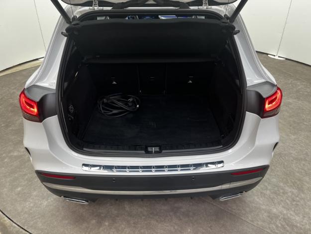MERCEDES-BENZ GLA 250 e AMG Line  