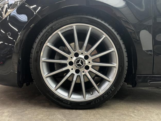 MERCEDES-BENZ CLA Shooting Brake CLA 200 d Starlight Edition  